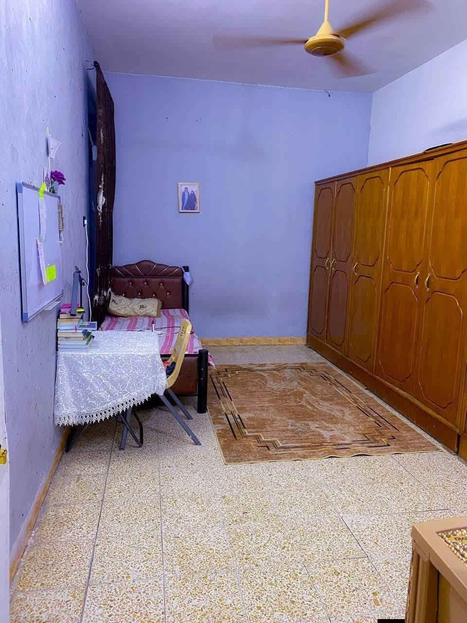 بيت للبيع طابو صرف في أم الكبر والغزلان شارع مرطبات الباندا قرب معمل الغاز مساحة البيت 150م طابقين  للاستفسار *********** وتساب
