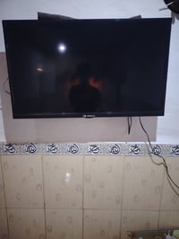 بلازما • ٤٢بوصة • شغالة ومحترقة