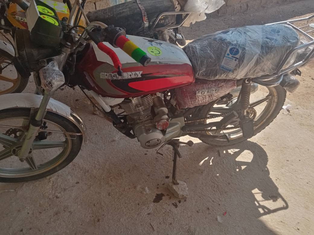 السلام عليكم موطور للبيع سافانا موديل ٢٠٢٠ محرك مفتوح ضفيرة جديد جوزة جديد محرك لا صرف والة بخار نشاط فول بية فقط من تبدل ثالث يفلت السعر ٣٢٥ وبية مجال شوية الاخاص مفتوح او الا تصال على رقم *********** واذ اكو امراوس ب ٢١ او ٢٢ هم راوس
