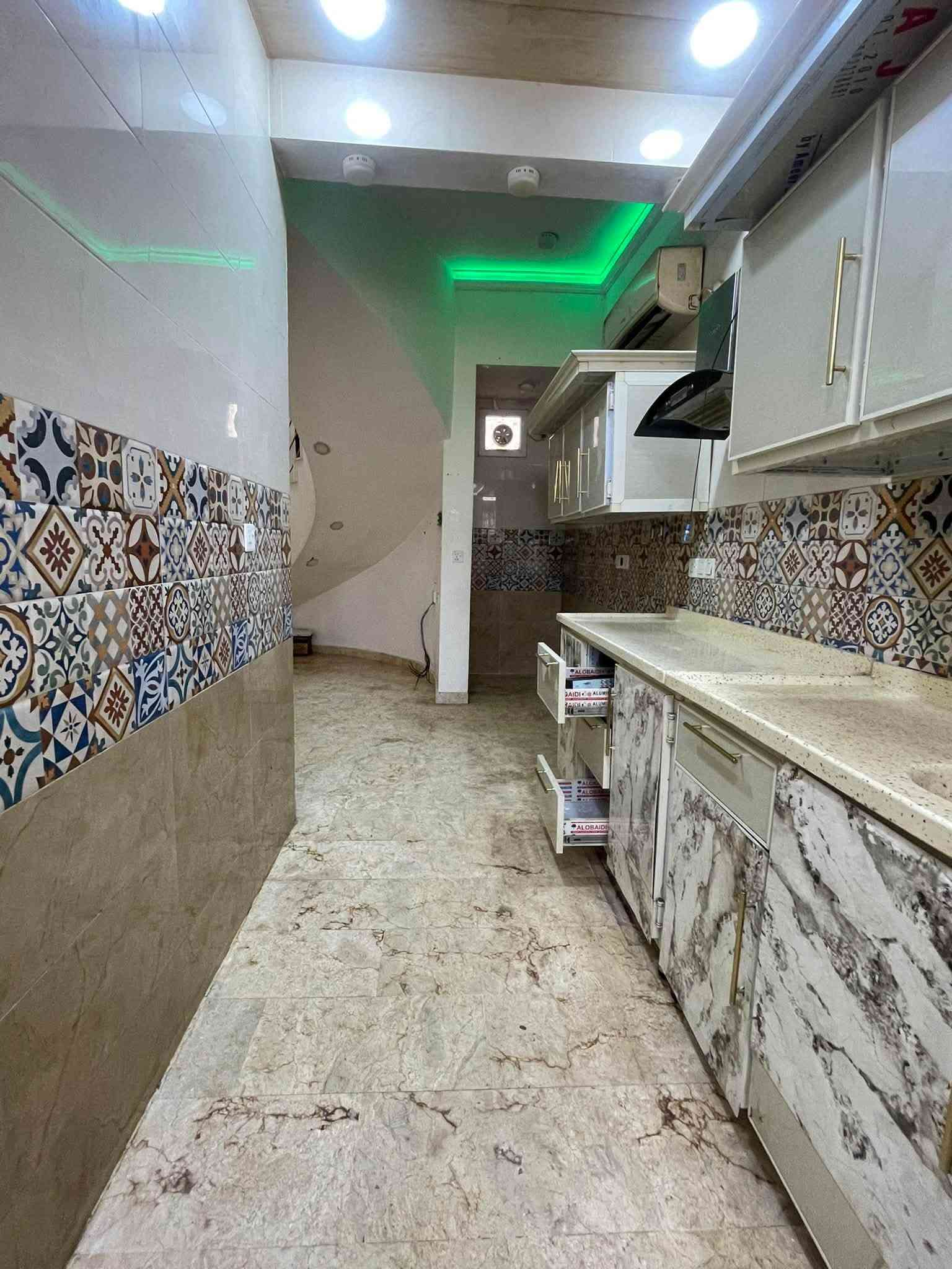 🏠 للبيع مشتمل سكني في حي السكك – قرب تربية سامراء
📐 المساحة: 108 م²
📏 الواجهة: 6 م × النزال: 18 م
📍 الموقع: حي السكك، قرب تربية سامراء
🛣️ شارع: 10 م – مُبلّط

🛏️ عدد الغرف: 3 غرف
✨ غرفتان سويت مع صحيات

🔑 المشتمل فارغ وجاهز للسكن فوراً

📞 للاستفسار عن السعر وباقي التفاصيل:
عبد القادر الورد: ‭***********‬
خالد السامرائي: ***********
