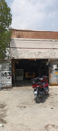 محل للبيع العنوان الكفائات مقابل الشارع قرب سكله ابوحسن والمحل بي مئجر...