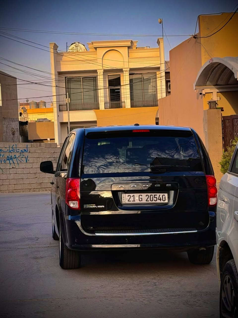 سلام عليكم 
كوردى /// عربي
دوج كه ره ڤان  موديل 2017 سى ريز كوشنه  تبريد مركه زيه گير وو مكينه به شه رت حجم مه كينه V6..3600…كوبونى بانزينى هه يه نيزامى ايكوى هه يه رقه م وو سه نه وى تازه يه ..سى پارچه ى پيشى سبوغه هه ر دوو سه رى شاسى پيشه وه ى گرته وه ..رسمى فحسه كه ى دا انم 
نرخى 138$
شوين كه ركوك 
ژماره ى موبايل 
***********
***********

دوج كرفان موديل 2017
محرك 6 سلندر حجم 3600
صبغ 3 قطعه ك جاملغين و بونيد 
غرفتها جديد لوك
7 راكب كشنات سياحي بلع
تحكمات ستيرن كروز سرعه 
نظام ايكو تقليل بنزين
سياره جاهزه و نظيفه
بي كوبون بانزين
سعر 138$
العنيوان كركوك داخل مدينه
اللاءستفسار ***********
                   *********** كركوك, العراق
