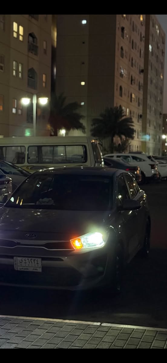 التفاصيل داخل الصور 
105$ 
*********** 
بغداد

نص مكتوب في الصور:
- قص