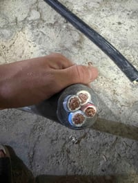كيبل للبيع 4 ×50 نحاس اصلي طول 4 متر  للستفسار  07830181861