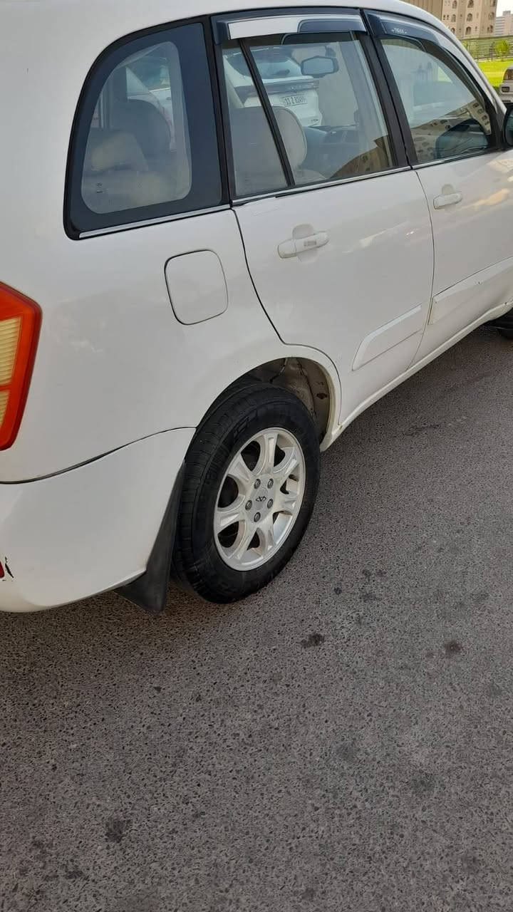 نظيفه ومتعوب عليها ومنظومه كير جديده ماصارلها شهرين
وصدرها نظيف 
تبريدها ثلج وتدفئه وتبريد بالمقاعد وغلق جام ذكي وفتحه
 سقف حساسات وبيها زنون اصفر جديد 
بالنظر للدولار اعرضها عراقي ب8ملايين لليشتري يتواصل وياي حصرآ على رقمي او واتساب ***********
