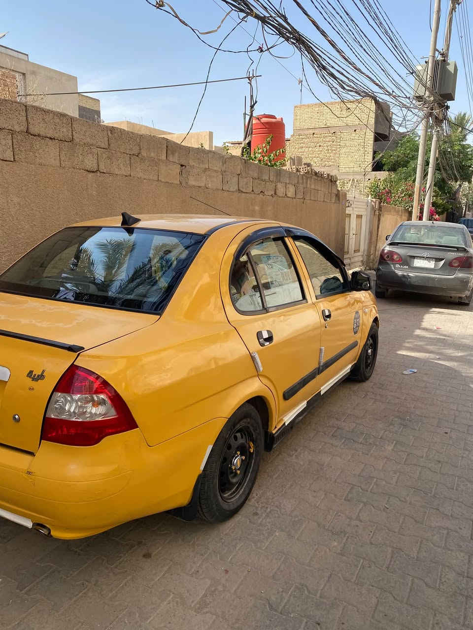 سلام عليكم

طيبة للبيع سيارة حلوة ونضيفه كير محرك جديد
تخم تاير كلة جديد كهربائياته كلة شغاله تبريد تدفى كلة شغال نوزلات جدد باتري جديد تخم بلكات جدد ادامة كاملة للسيارة مسوي ترايك وين متريد تروح بيه روح هيئه وغرامات مصفره بسمي السيارة
رايدة 31وبيه مجال حك الجية مكانه كربلاء سيف سعد 

***********
