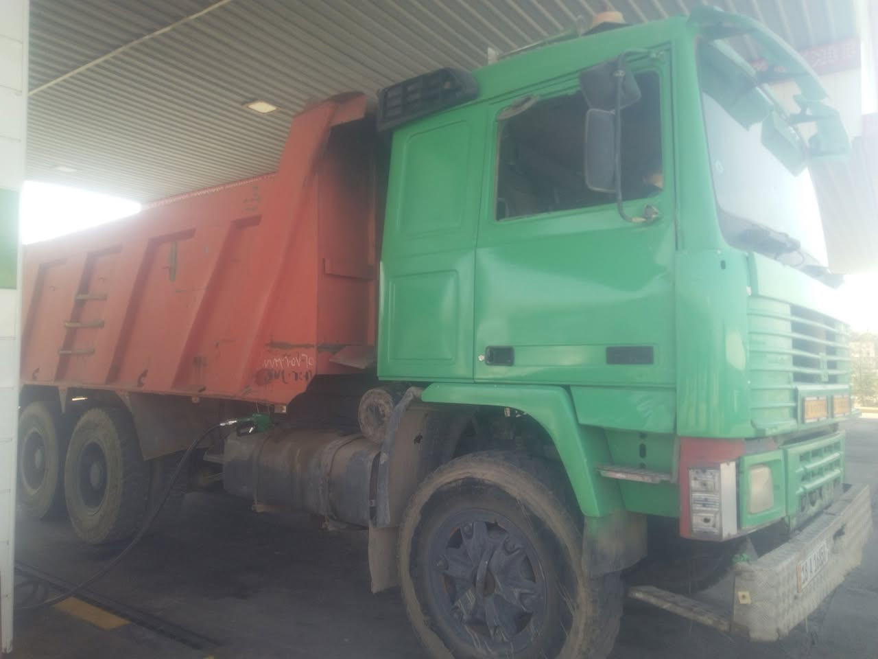 السلام عليكم فالفوf12 موديل 81 مكينه 21 كير4x4 مجموعه فراشه مال 89 للاستفسار الاتصال على الرقم ***********
