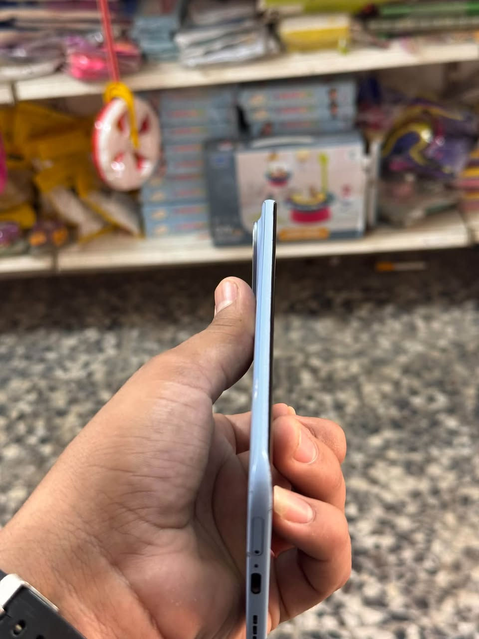 بوفا سليم • ٢٥٦ جيجا • ٨+٥ رام