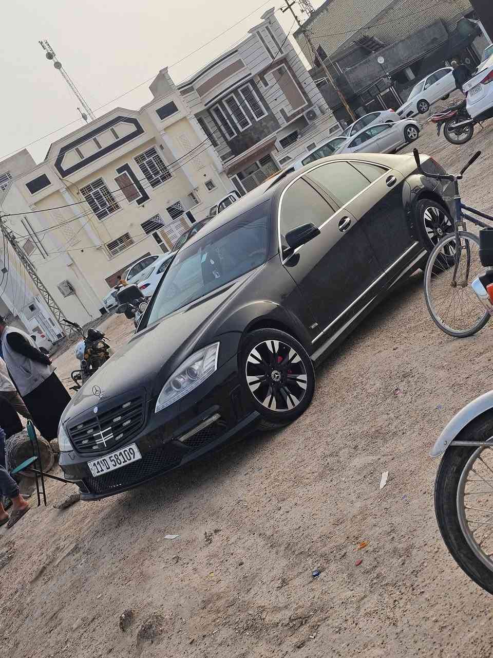 مارسدس S350موديل 2009 كامله من كل شي بسمي عليها ادامه كامله من كل شي باب قصير بيها داير جاملغ خلفي صبغ فقط الباقي مكفول كير مكينه اكسل وحداديه وجوبلسات قبل سبوع ادامه كامله مواصفات ال،Sمعروفه السعر ١٦٥  تواصل ع خط ***********....***********
