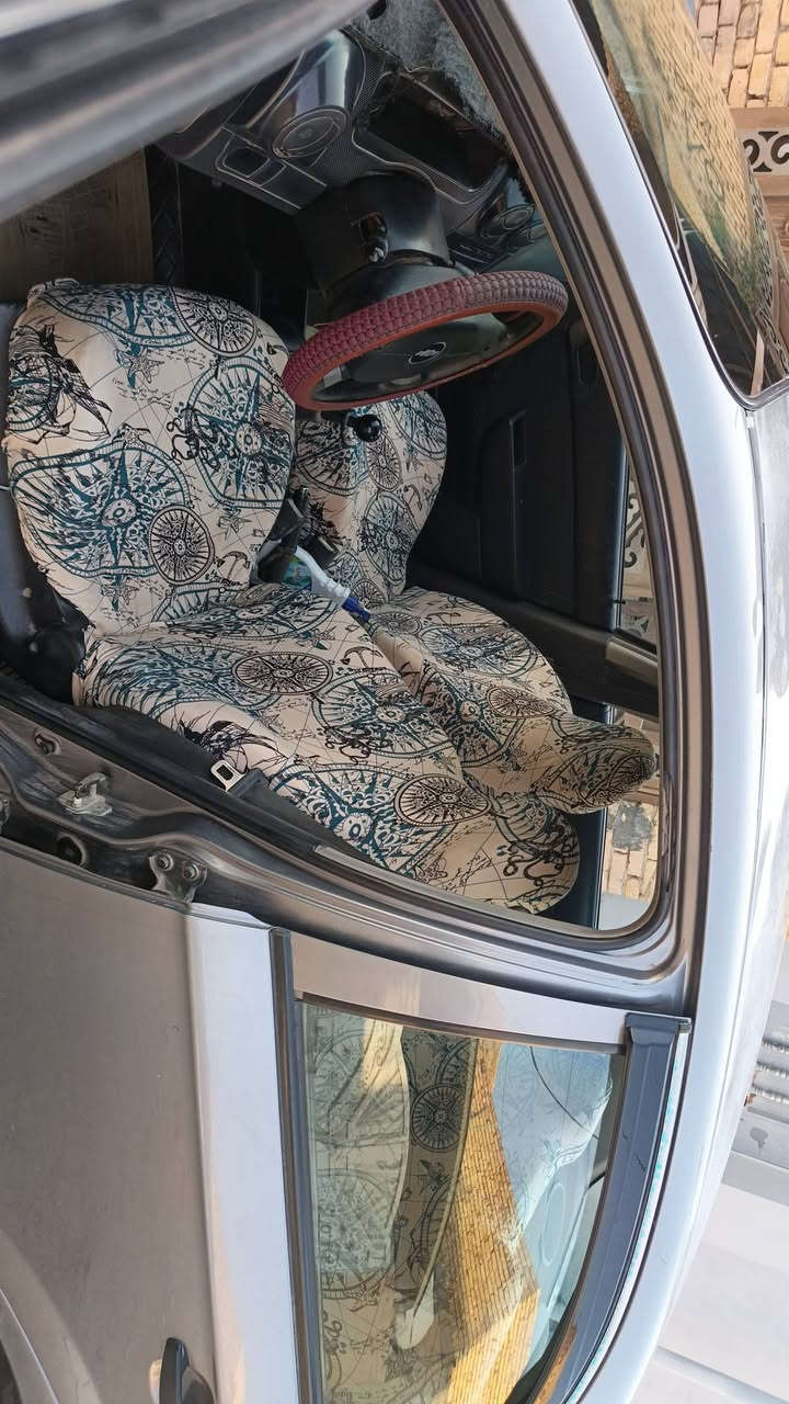 موديل ٢٠٠٩مكينه مسكر ١٦٠٠وارد خليجى كير عادى سياره بيه بس جاملغ امامى بارد واحد تخم تاير جديد مكينه وكير وحداديه خير من الله تبريد شغال بس كمبريسر ضعيف رقم المانى بغداد مشروع وطنى سعرها ‏‪***********‬‏

