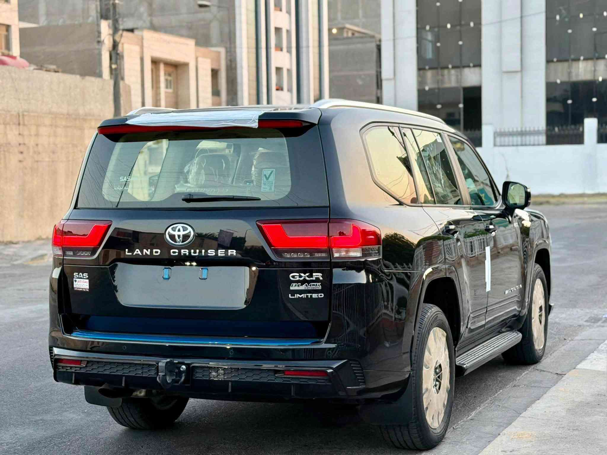 لاندكروزر ساز • GXR بلاك • ٦ سلندر