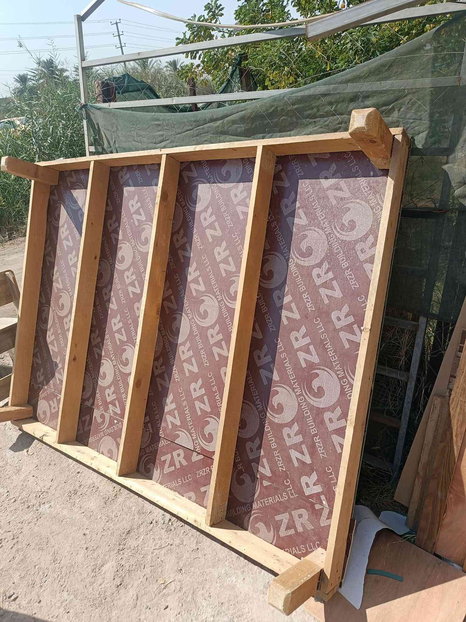 غراض للبيع شارع ٨٠ 

***********
