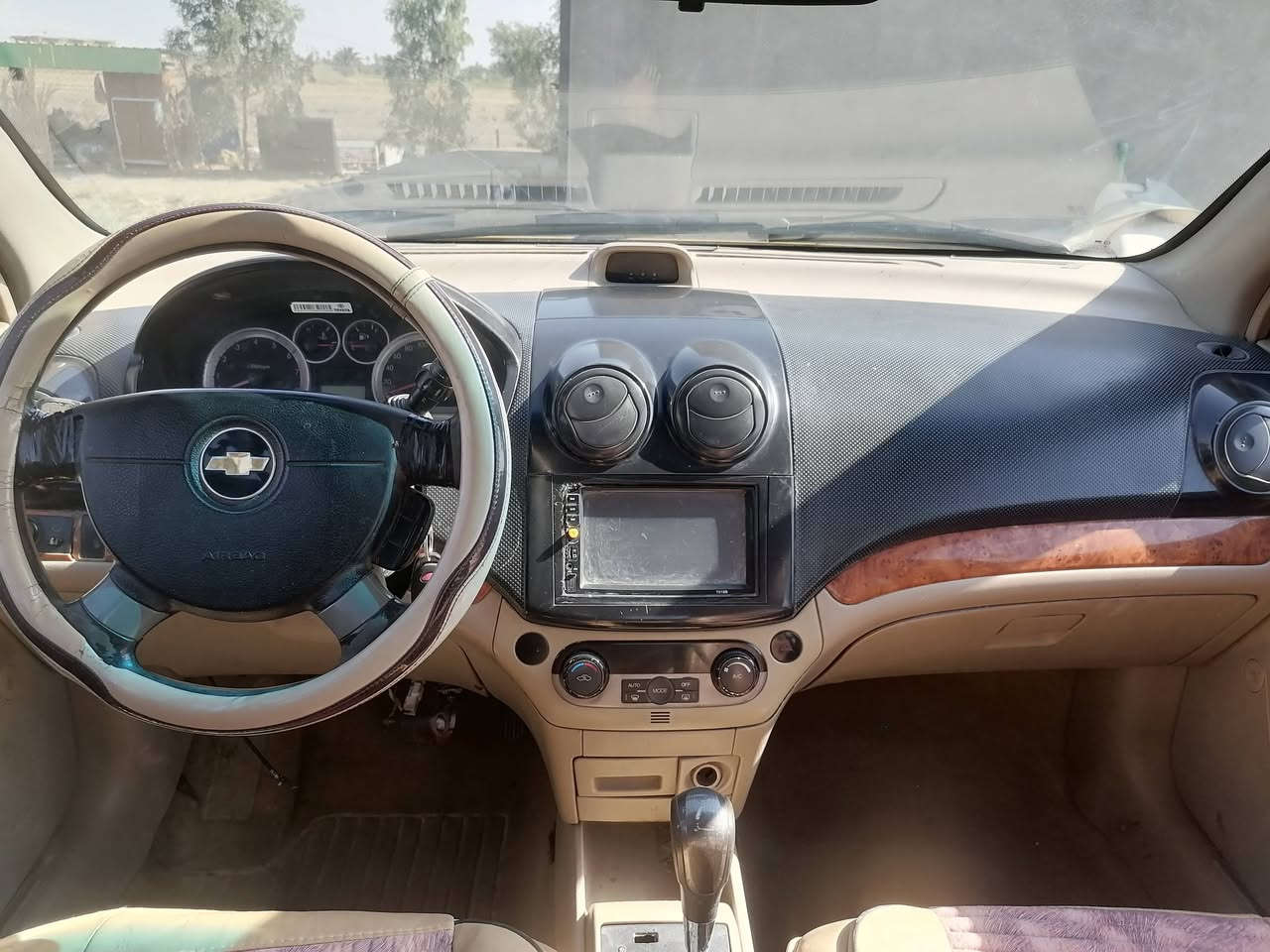 افيو ٢٠١١ خليجي
مكينه ١٦٠٠ مفتوح. كير اوتماتيك حاويه صارله ٥ ايام من شديته
تايرات جدد. باتري جديد
مكينه ناعمه تخبل
رقم بابل انكليزي والسنويه لل٢٨
السعر ٤٧
 مكاني الديوانيه قضاء عفك
***********
