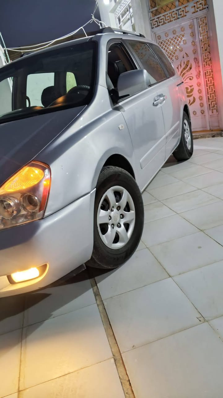 سلام عليكم 
كيا سيدونا للبيع موديل2007
رقم بغداد 
محرك3800
رقم التواصل ***********
