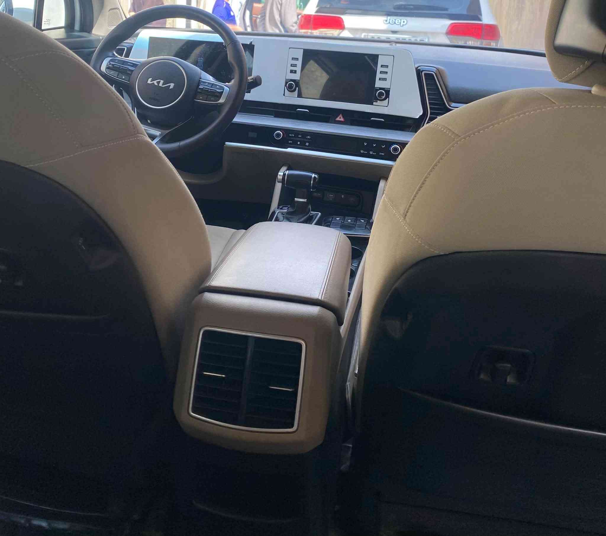 🚘 للبيع كيا سبورتاج موديل 2022
🤍 اللون: أبيض

🔢 الرقم: أربيل

🌍 الوارد: خليجي

⚙️ المحرك: 2000 CC

✨ المواصفات: فول مواصفات عدا الفتحة

🔥 المواصفات الإضافية:

تبريد قطعتين 

• مقاعد  تبريد

• مقاعد تدفئة 

• ستيرن تدفئة وتبريد

• بدون ضرر

💰 السعر: 195 مليون دينار

💵 بيها مجال للشراي 

📍 المكان: الأنبار – الرمادي

📞 للتواصل: ***********

‭***********‬
