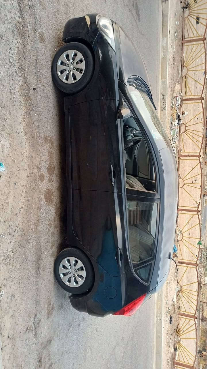 السلام عليكم اكسنت هاش باك
موديل 2016 وارد امريكي بيها جامرلغ الخلفي 
وجامرلغ الامامي تبديل  كير محرك كفاله ماشيه 102 الف 
السعر __ 75 ورقه وبيها مجال 
مكاني ميسان قضاء المجر الكبير 
***********
