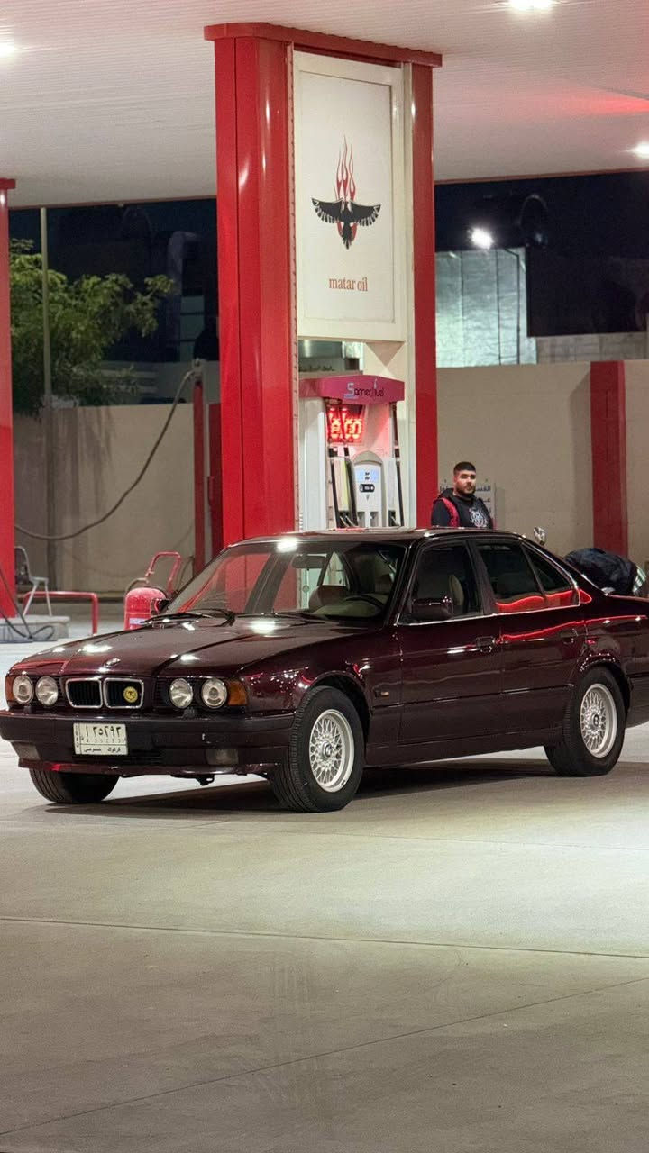سلام عليكم  BMW الحلوه للبيع 
موديل:1994
كير و محرك و اكسل بومه 28 ديجيتال شرط الوكاله صاروخ ارضي 
السيارة ادامتها كامله و مابيها اي نقص دهن و دسك و زوجين تايرات جدد ما بيها اي نقص تبريد و تدفئة شغال دك سلف و اطلع للبصرة السيارة تعبانين عليها و جاهزة من كل النواحي رقم كركوك و سنوية لحد2027/7 تحويل ثاني يوم مباشرة 
سعره:70
وبيه مجال او مراوسه مع مارسدس دوب
رقم التواصل
***********
