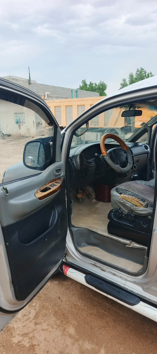 استاركس • ٢٠٠٦ • اوتوماتيك