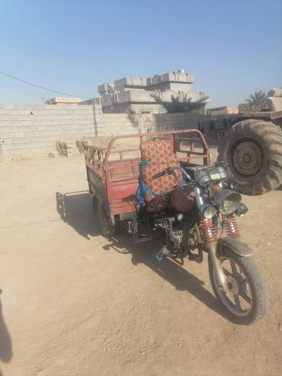 للبيع ومروس ونطي فرق بستوته حديثه العنوان الحويجه قرية شاووك ***********
