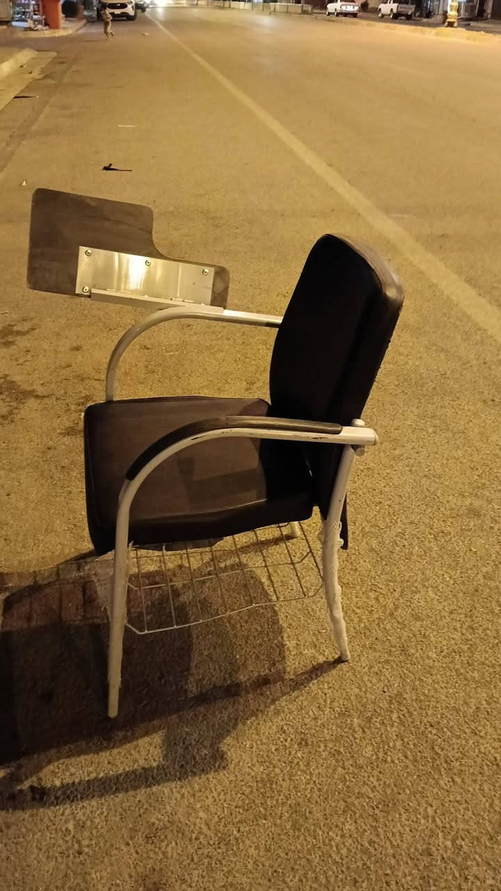 بۆفرۆشتن بەحەدەد بەردەستە
***********
