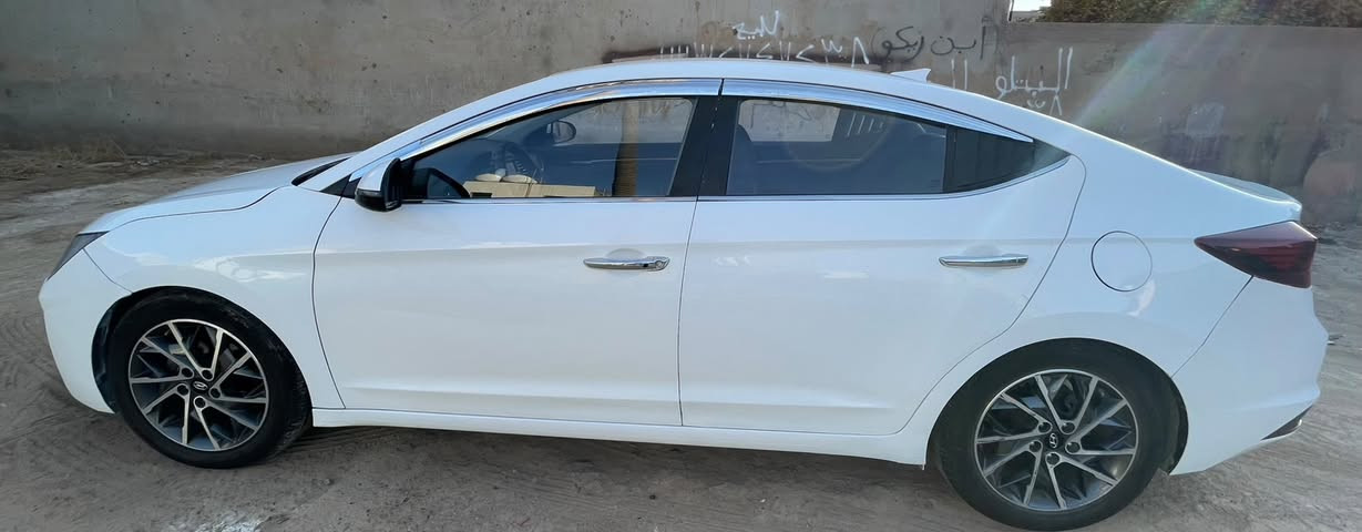 هونداي افانتي 2020 فول مواصفات عدى الفتحة 
وارد كوري محرك 1600 دوش دبل نوزل بلادي 
كير محولة At 
بصمتين تشغيل 
بصمة ابواب وصندوق 
تبريد قطعتين 
كشنات جلد 
تدفئة تبريد بالكشن 
كشن كهربائي 
تدفئة استيرن 
ثلاث انضمة قيادة ايكو نورمل سبورت 
رادار امامي 
حساسات امامي خلفي 
حساسات مري ونقطة عمياء
مري كهربائي اوتو مع البصمة 
لايت اربعة عدسة 
تحكم جهتين 
ماشية 92 كيلو. 
بيهة تبديل بابين بلادي 
سونار موجود بالمنشور بيع فقط 
بأسمي السيارة  سعرهة  128 
***********
مارد ع تعليقات الشراي يتصل مكاني بعقوبة
