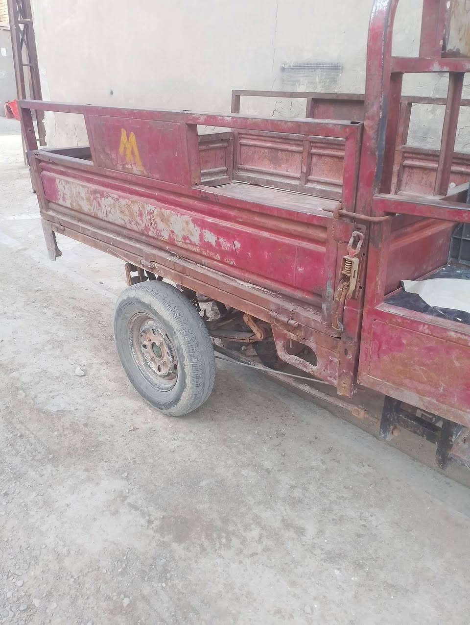 ستو ته البيع. بدون للبيع لسعر مليون وبيه مجال***********

