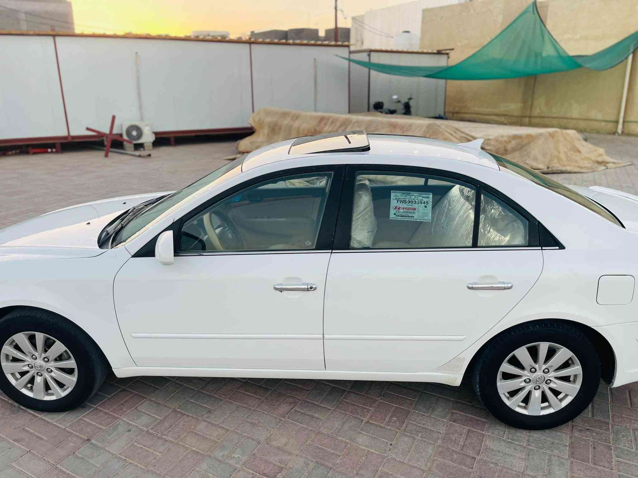 تحية طيبة
السلام عليكم 
للبيع سوناتا موديل 2009 
رقم بغداد تحويل مباشر 
وارد امريكي كلين بدون حادث ليبل واحد 
 فول مواصفات 
فتحه سقف 
كشن كهرباء 
تحكم ستيرن 
حساس خلفي كامره خلفيه يدات نيكل يعني السياره فول الفول 
كير محرك كفاله لاتبخير ولاتنقيص ع بلاد 
صدر امامي خلفي جاهز 
تخم تاير 
تبريد ثلج 
ويل لمتد يعني السياره جاهزه وخير من الله برغي مابيه نقص 
 ادامه كامله 
السياره بيه الخلفي وقبق الجنطه من فوك مصبوغات اثر تكشير وشرط الفحص لغود شواصي تكم حوض كفاله دكه جاحوج مابيه والك الفحص 

السعر المطلوب 117 وبيه مجال حك الجيه 
الاستفسار الاتصال 
***********
***********

 مكان السياره فلوجه
