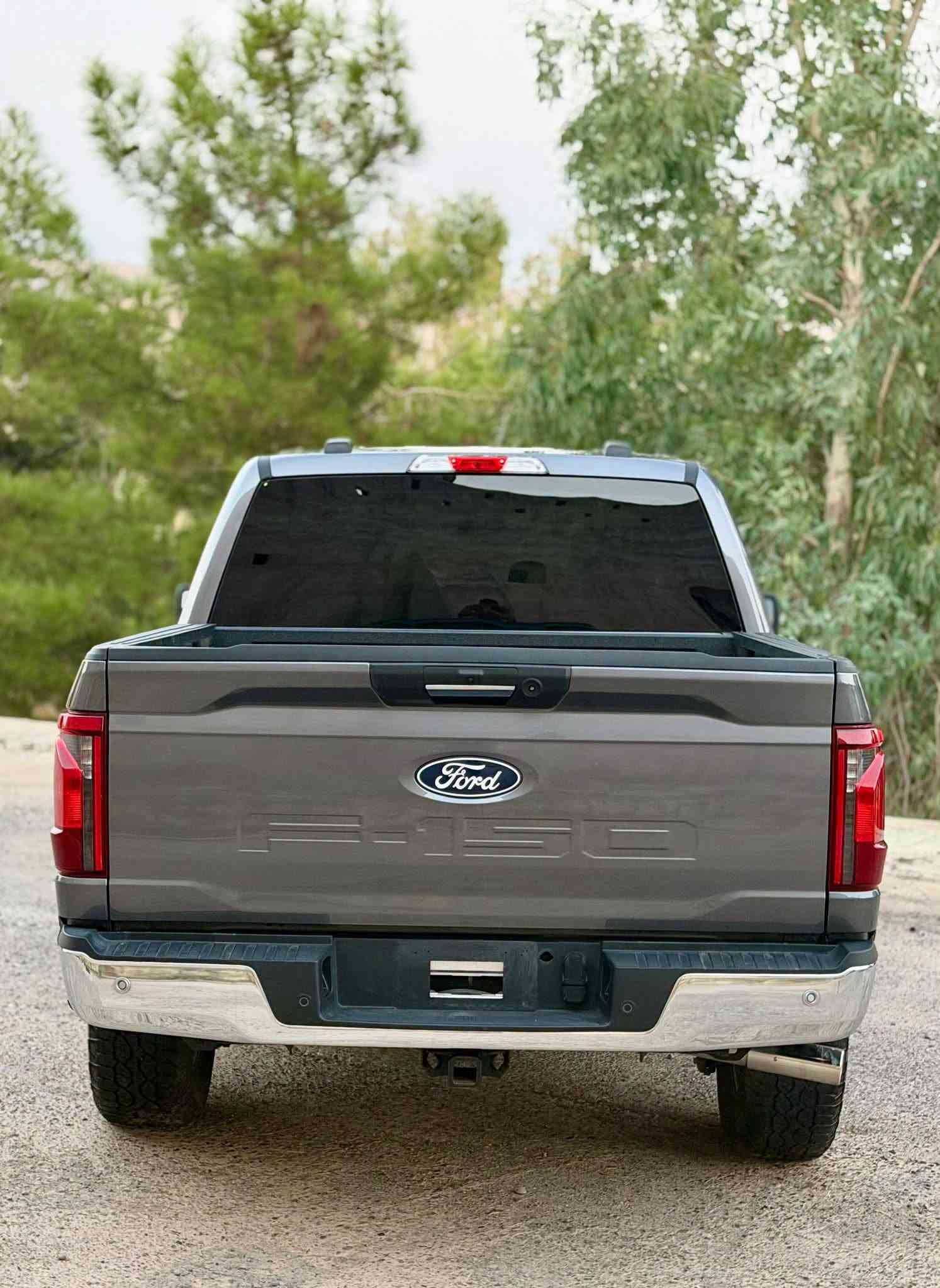 فرۆشتنی خێرا __ للبیع السریع
F-150 هایبرد 2024 XLT

كوردی - عربی

فۆرد F-150 مۆدێل 2024 - Hybrid 

🔹بزوێنەر 3.5 V6) Power Boost - توين تۆربۆ )

هێزی 455 هۆرس پاوەر . 

🔹ماوەی رۆشتوو : 30 هەزار .

مواسەفات سەیارە 

🔸 هایبرد

🔸دەرگا گەورە بۆدی کورت مەرغوب

🔸4 * 4 دبل اكسل

 🔸ئۆتۆ ستار ستۆپ.

  🔸ئۆتۆ هۆڵد.

🔸گێچ كامل ئەلیكترۆنی

🔸شاشە گەورە 12 ئینج .

🔸كوشن سەكن و سایەق كارەبایی .

🔸دژە خلیسك و قفلی ئەكسل

🔸گێر ئۆتۆماتيك 10 نمرە .

🔸5 کامێرا و 360 پلە . 

 🔸بریك بصمە

🔸 رادار 360 پلە .

🔸 خەتی جادە .

🔸6 مۆدی لێخورین . 

🔸نیزامی Apple CarPlay & Android Auto

🔸لەگەڵ  SuperCrew .

🔸لایت LED . 

🔸فوول Auto ، LED لەگەل سورانی تایەکان  .

🔸پشت و پێش حەساس . 

🔸ئاوێنە رادار و دژە فوول .

 🔸لایت و فول ئۆتۆ .

▫️زۆر مواسەفاتی

🔷بێ مەسرەف هەموو شتێک بەشەرت . 

🔷رەقەم کاتی کوردستان 3 مانگی لەگەڵدایە . 

♦️چامڵغی لای سەكن و سایەق بۆیاغە لەگەل بۆنیت

بێ ناو گرتن بێ شانسی بەشەرتی فەحس حادیسەكەی زۆر خەفیفە تەنانەت نەگەیشتیتە رادێتەشی رادێتەی بیلادیە

نرخی : 278$ گەڵا و معامەلە . 

ژمارە موبایل و واتساپ  :***********

—————————————————-

للبيع السريع

فورد F-150 موديل 2024 - هايبرد

🔹 المحرك: 3.5 V6 PowerBoost (توین توربو)

قوة 455 حصان.

🔹 الممشى: 30 ألف.

مواصفات السيارة:

🔸 هايبرد 

🔸 باب كبير، بودي قصير 

🔸 دفع رباعي 4x4 (دبل أكسل)

🔸 نظام توقف المحرك المؤقت (Auto Start-Stop)

🔸 نظام الوقوف التلقائي (Auto Hold)

🔸 عدادات رقمية بالكامل (شاشة عدادات)

🔸 شاشة كبيرة 12 إنج

🔸 كشن كهربائية

🔸 مانع انزلاق وقفل أكسل

🔸 جير أوتوماتيك 10 نمر

🔸 5 كاميرات بنظام 360 درجة

🔸 بريك بصمة (إلكتروني)

🔸 رادار 360 درجة

🔸 نظام الحفاظ على المسار

🔸 6 وضعيات قيادة

🔸 نظام Apple CarPlay و Android Auto

🔸 مقصورة ساوبر كرو (SuperCrew) الواسعة

🔸 أضواء أمامية LED

🔸 إضاءة LED أوتوماتيكية بالكامل مع نظام التفاف الإضاءة مع الالتفاف (Cornering lights)

🔸 حساسات أمامية وخلفية

🔸 مرايا بنظام الرادار 

🔸 إضاءة وأضواء عالية أوتوماتيكية بالكامل

▫️ مواصفات أخرى عديدة

🔷 بدون أي مصروف، كل شي شرط.

🔷 رقم مؤقت لكوردستان (صالحة لمدة 3 أشهر).

♦️ صبغ في جاملغ (السائق والراكب) والبوونيت ،بدون ضرر في الداخل أو الشاصي، شرط الفحص. الحادث خفيف جداً لدرجة أنه لم يصل إلى الرادياتير ورادياتير بلادي.

السعر: 278 ورقة (27,800 دولار) 

رقم الهاتف والواتساب: ***********
