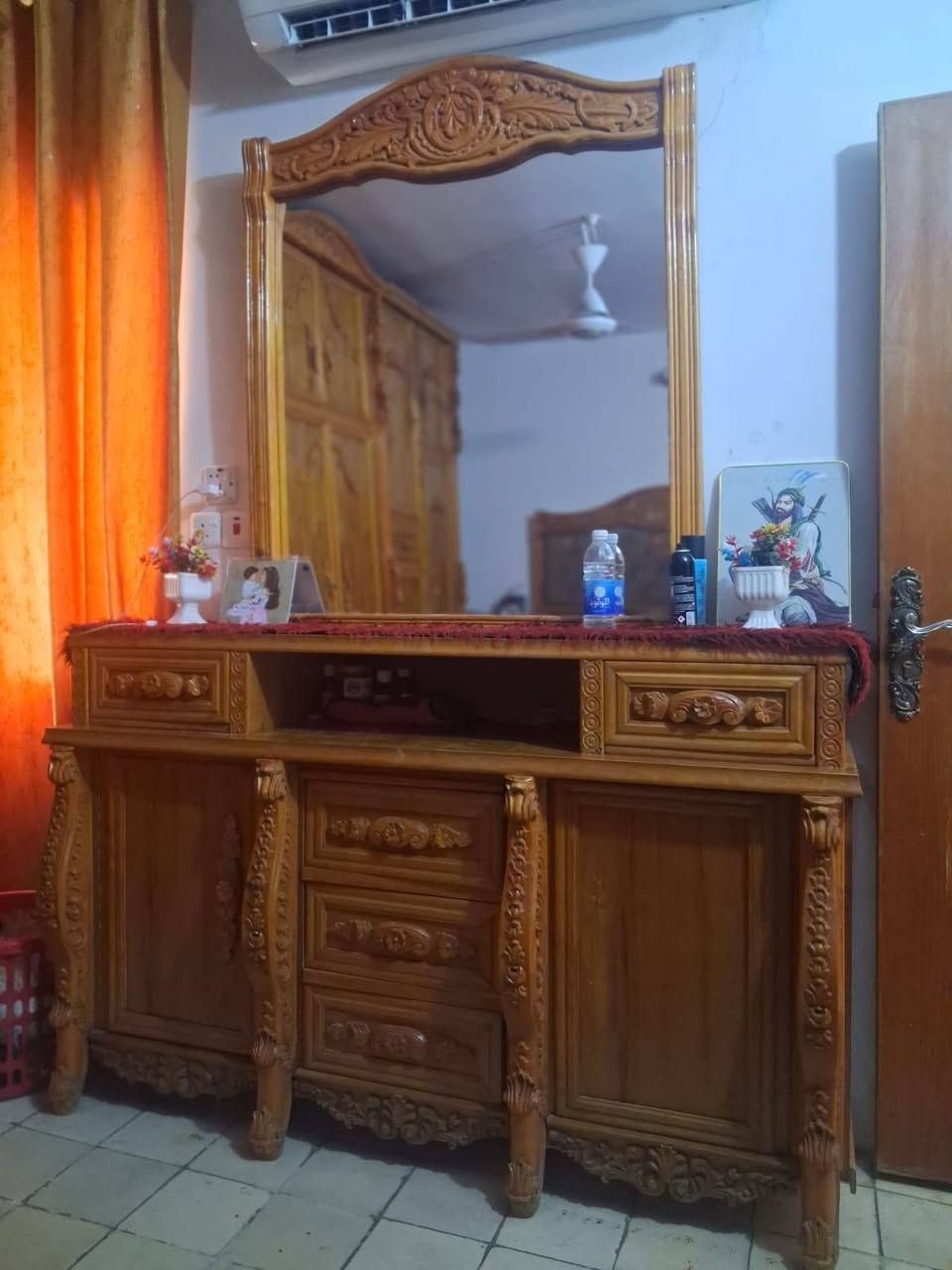 السلام عليكم غرفه عراقيه للبيع
سعرها ب مليون وسبعميه وبيها مجال بسيط 
للإستفسار ***********
