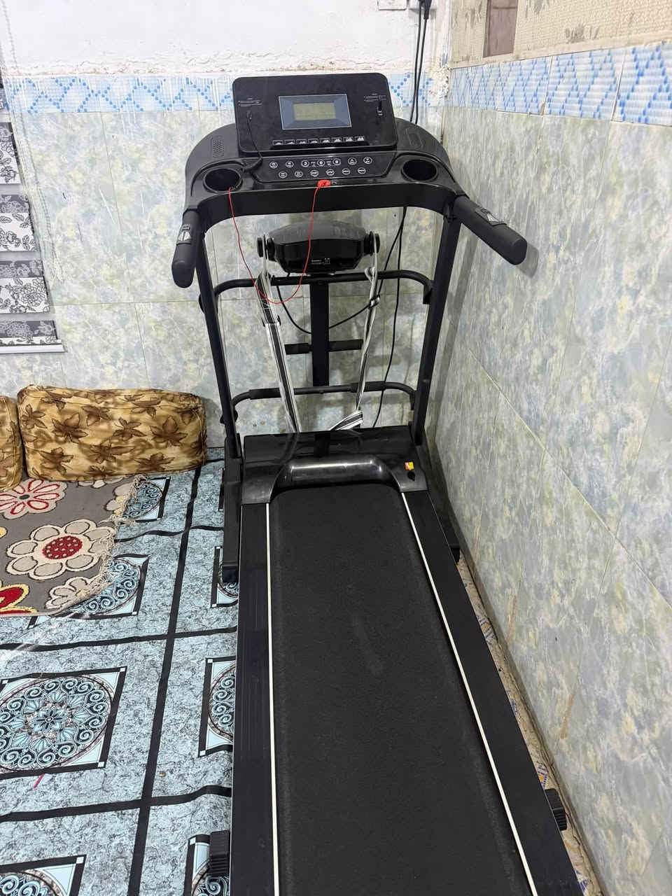 جهاز ركض للبيع نظيف جده ما مستخدم
سعر 300. مراسله عل وتساب ***********  مكان البصرة حي الأصدقاء
