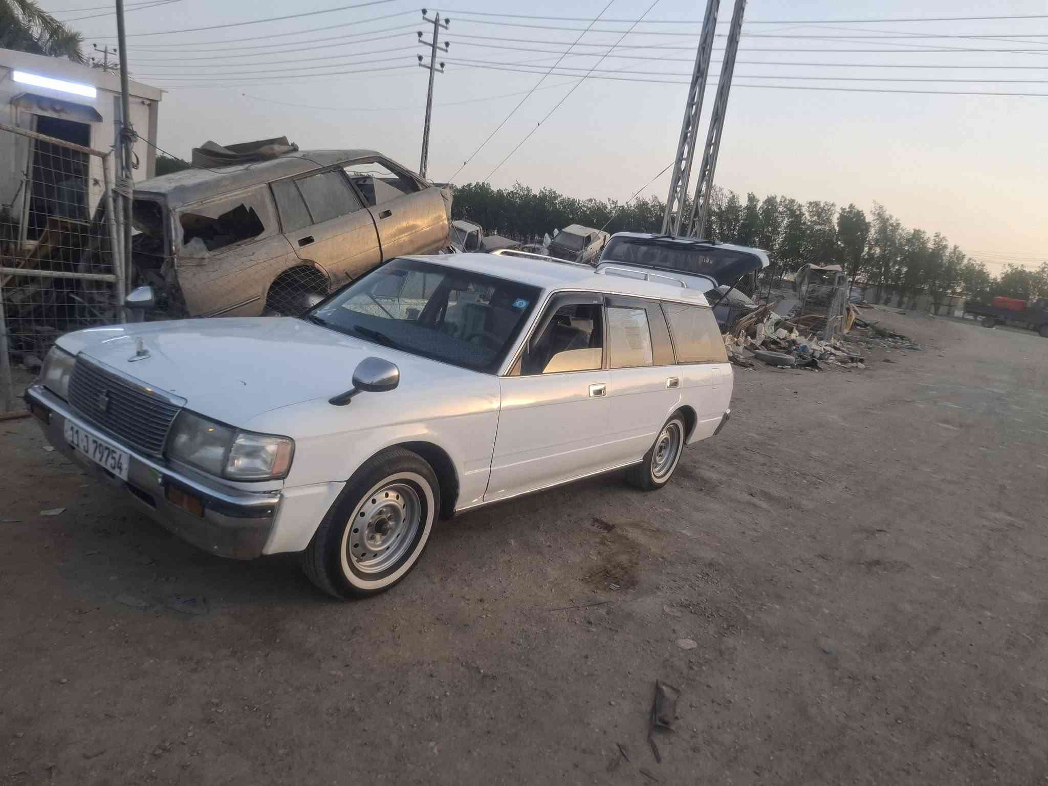 سلام عليكم ارنب ستيشن للبيع
موديل 1993 رقم بغداد دولي بسمي تحويل مباشر
مكفوله من الكص والنقل والعيب الشرعي والضربه مصبوغه جماليه فقط
ايسر بلاد مكينه وكير مال حاويه توني شادهن فيفيتي فيش وحده
حداديه جديده تخم تاير كرهبايات شغاله مابيها نقص 
دواخل شركه مكاني ناصريه مركز البيع او مراوس بصالون
السعر 55وبيها مجال ***********
