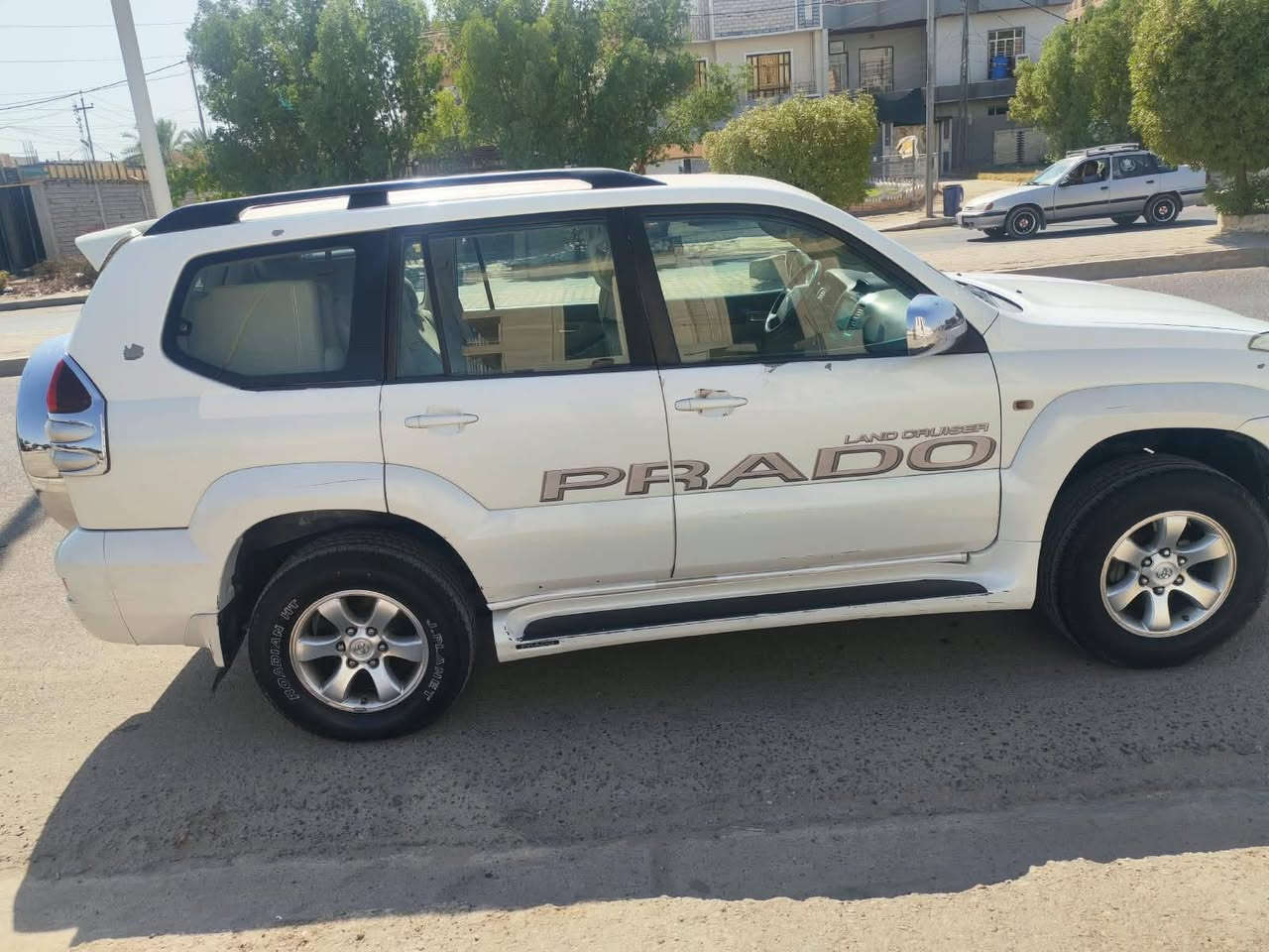برادو موديل ٢٠٠٩ مكفوله صبغ وضربه سياره جاهزه محرك وكير وتبريد وفور ويل كله تمام بس قماره وبنيد الصبغ مكشر / السعر 140 $/اتصال ***********
