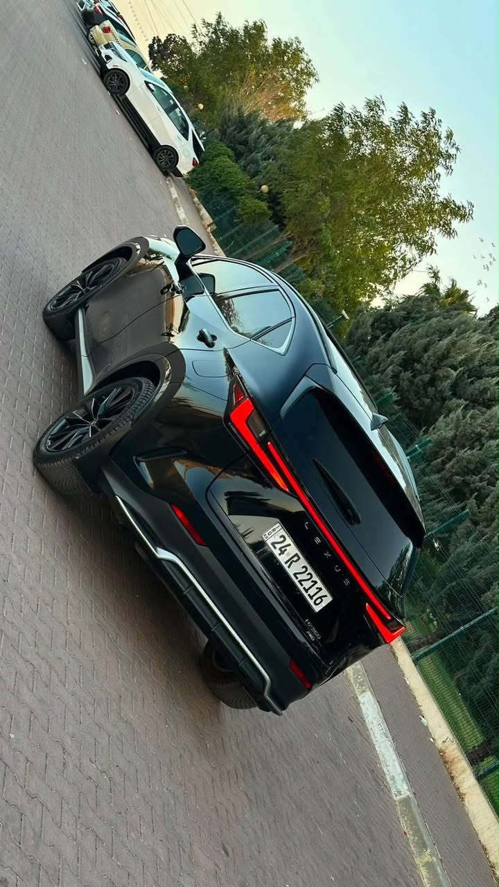 ليكزيز ينكس ٢٠٢٢ fsport
سعر ٢٣٨
تيل ***********
سياره نويه ته نهاي بونتي سبووخه بي زوري نويه سياره كه رنگي رش قترانه 
مواصفات fsport حجم 350 جاربستن محرك 
فوله بسمه و بريك بسمه و شاشه ايباد سلايد كوشنات جلدوو كهرباي داخلي سور بيلادي لايت سئ عدسه ليتوو زينون رادر بيشوو باش ويل كرووم تبريد مركزي فور ويل فول فول مه كينه ٤ بستن حجم مرغوب 350 زور كم رويشتوه ٤٠ هزار رويشتوه  رقمو سه نوي نوي لسه ر ناوي خومانه
سعر ٢٣٨ 
تيل *********** عنوان ئاكرئ اكر, نينوى
