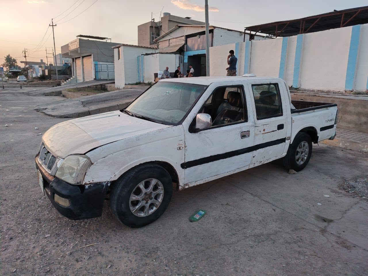 السلام عليكم 
بيكاب گوناو موديل 6 رقم كركوك عاج سنوية ساقط رقم المانى بيها كود بنزين شرط وكالة وتحويل شرط محرك وكير سعرها 26بيها مجال بيها ضرب يم طرف سايق
***********
*********** كركوك, العراق
