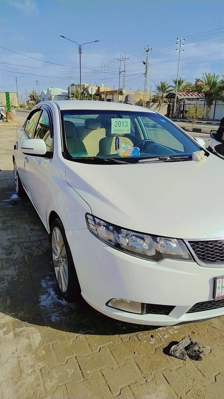 السلام عليكم سيراتو مديل 12 سياره جديده وجاهزه ماشيه 270الف حقيقي بسمي بيه سونار مرفق بل منشور سعر 95 وبيه مجال للشراي لاستفسار اتصل وتدلل *********** مكاني نجف
