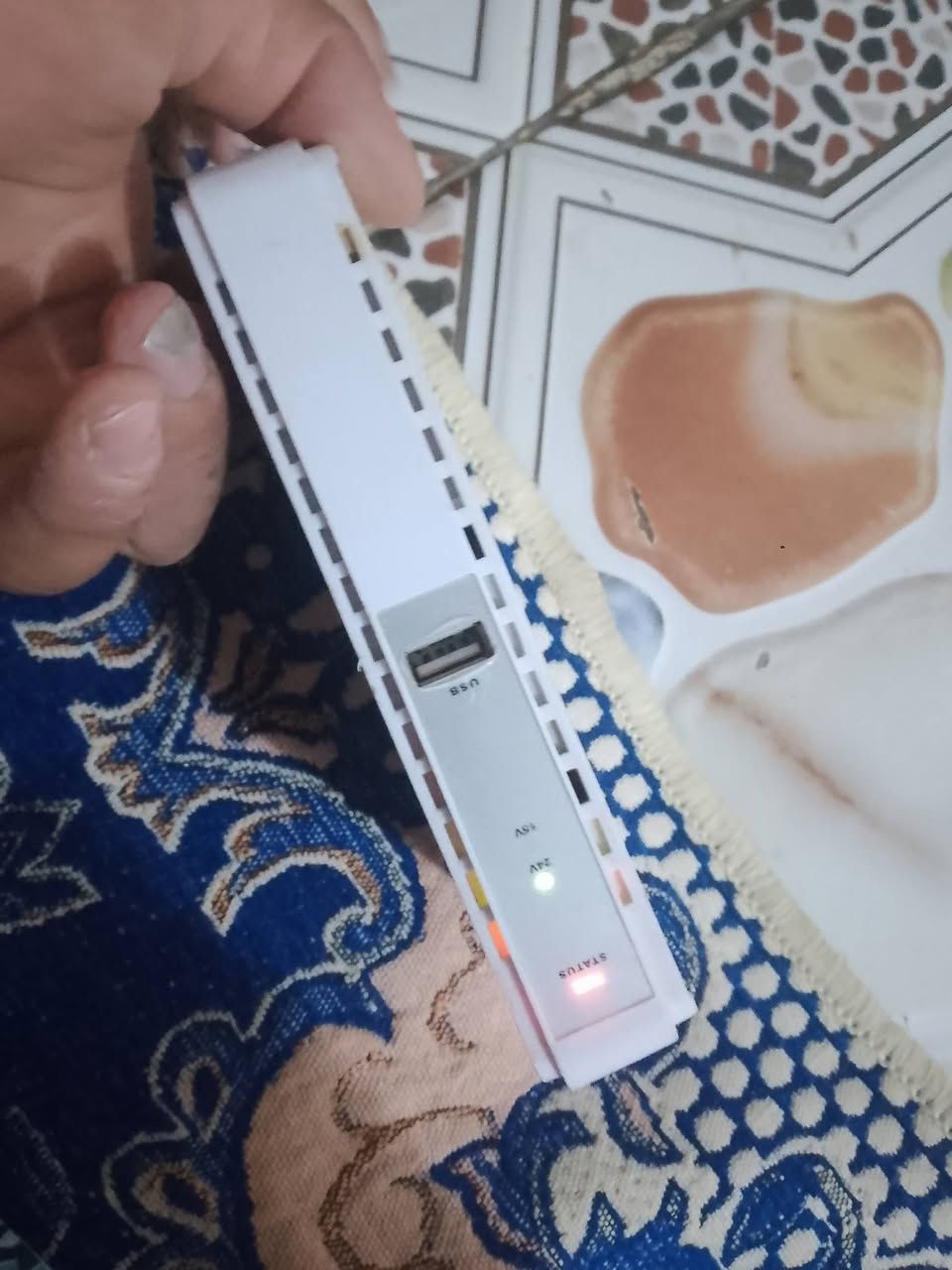 جهاز شحن مال شبكه  البيع ب25العنوان النصر حي الامام  الرضا  الرقم ***********
