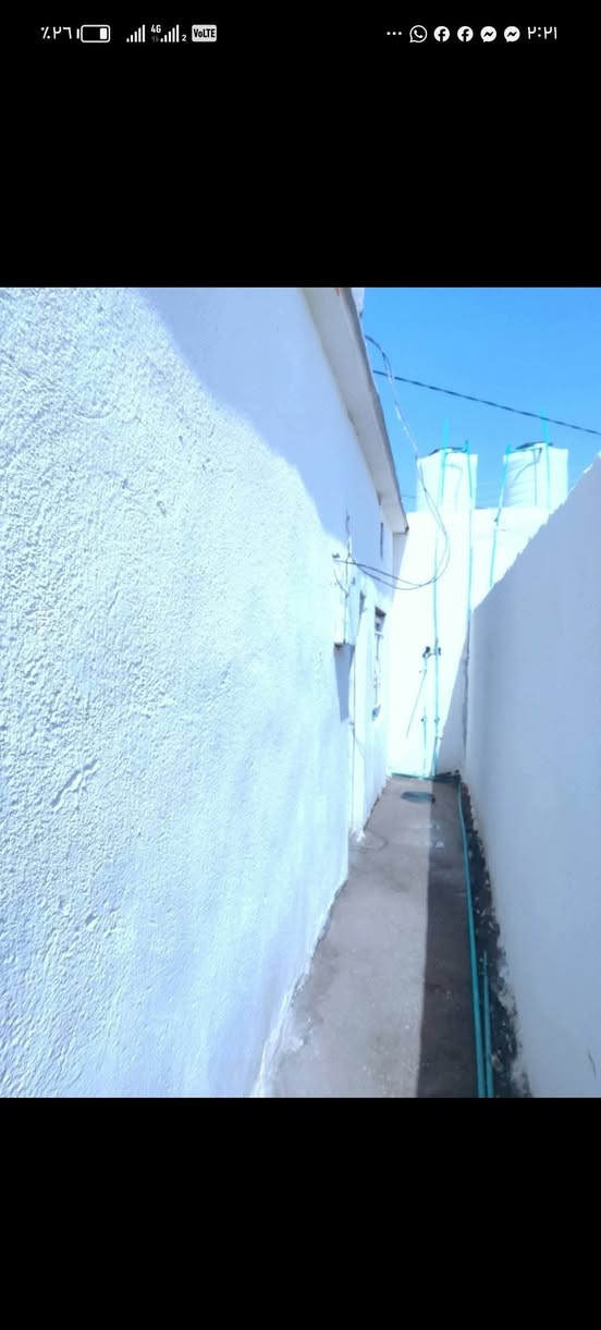 يالله سلام عليكم بيت مساحه 100 متر بنزلت بيت زرزور البيت عل شارع الرئيسي صاير بناء جديد غير مسكون البيت كله بياض الرضيه صبه السكف سندويج السعر 15 وبيه مجال شراي يجي خاص او يتصل البيت ستقبال وصاله ومطبخ وغرفه صحيات داخليه وخارجيه  الستفسار ***********
