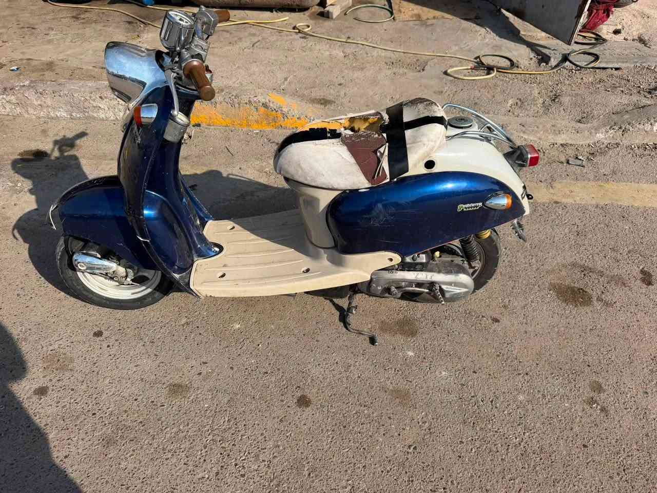 دراجه عبد الحليم نظيفه مكينه برغي ممفتوح مكينه خرسه نقصها كلوبات اشاير  ودوشمه السعر ٢٢٥ بيها مجال مكاني الحريه رقم *********** بي واتساب
