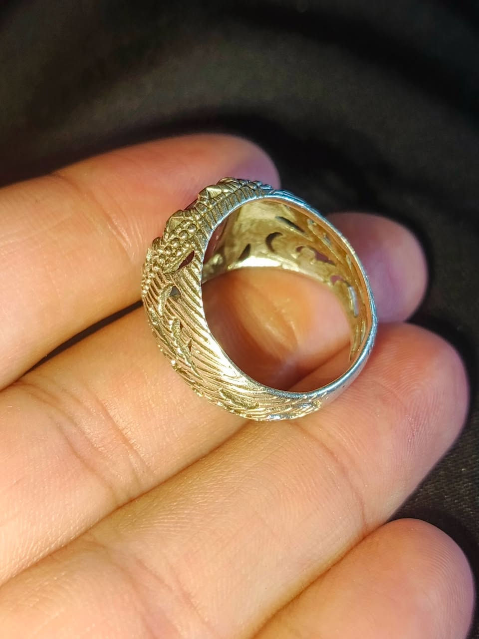 خاتم ياقوت فرط رمان خام افريقي طبيعي اصلي ذمة صياغة  مرتبة فضة ٩٢٥ سعر جدا مناسب 💍
حجز وتفاصيل خاص او واتساب ***********🌹
