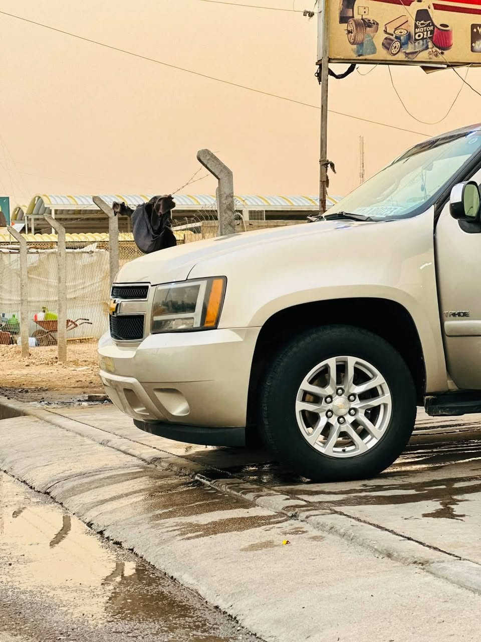 السلام عليكم 
تاهووو ٢٠٠٨ LTZ فول مواصفات واحد على واحد رقم بغداد مشروع وطني 
فور ويل 
كشنات كهربائية 
تدفئه بالكشنات 
كشنات جلد
فتحت سقف 
تحكم استرين 
جنطه كهربائية 
مري شفط
مري قلابه ويا البگ 
كامرة وحساسات 
اشاير ترحيب واشاير بالمري 
تبريد ثلج ٣قطع
شاشه بالسقف 
السيارة على وضع الشركة 
وبعد بيهه هواي مواصفات 
مكينه وكير واكسل كفاله 
السيارة بيهه صبغ صفاح بس بدون ضرر اني صبغتهه للجماليه اثر جراد 
للعلم السيارة كلين بدون ضرر خليجية 
السعر. 175وبيهه حق الجيه العنوان ديالى الخالص *********** اتصال او واتساب 
بيع او مراوس سيارة زغيرة حسب القناعه
