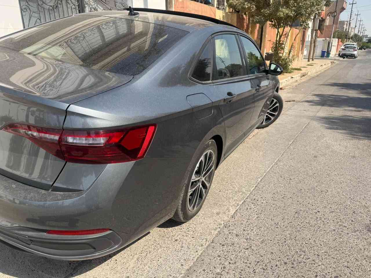 جیتا ٢٠٢٤ 
SE-sport 
ڕەنگ نەفتی 
پانۆڕاما 
کوشن هیتەر 
٣ مۆد لێخوڕین 
١٩،٠٠٠ کیلۆ مەتر ڕۆشتووە 
بۆنیت سبوغ 
ئێرباگ دەشبول و سوکان سیستەم ١٠٠٪ 
دەرگا و چاملغی لای سەیاق دواوە کلێر ئەمریکا بێ حادیسە 
دەعامی پێشەوە تۆزەک ڕووشاوە لە وێنەکان دیاتر
نرخ ١٤١$ مەجالێکی برایانەی تێدایە 
سەیارەکە کارەباییات و گێر و مەکینەی بە شەرت فەحس مروور ١٠٠٪ 
جاهیزە و بەناوی خۆمەوەیە 
شوێن هەولێر 
*********** أربيل, العراق
