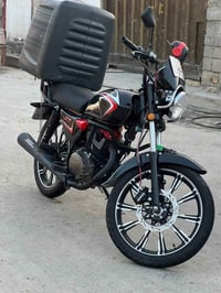 دراجه شاينك زيرو  دراجه نضيفه مال جناي 2200 وبيهه مجال 07755262346