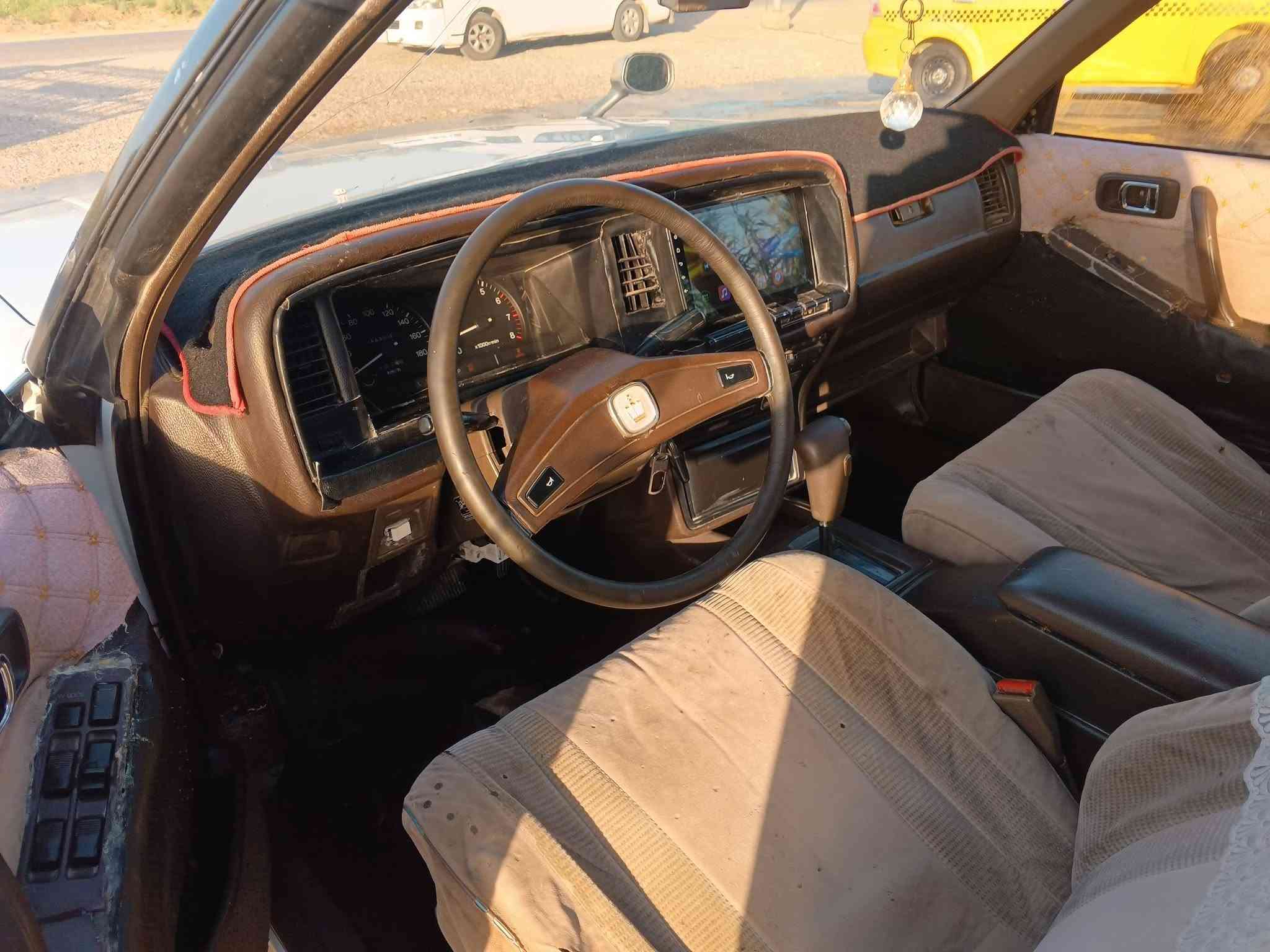 السلام عليكم سيارة للبيع سيارة بلادية بدون صبغ سيارة جاهزة مكينه وكير 3000 ام البطل تبريد العنوان ديوانية السعر [55] أي استفسار الاتصال على الرقم 
***********
