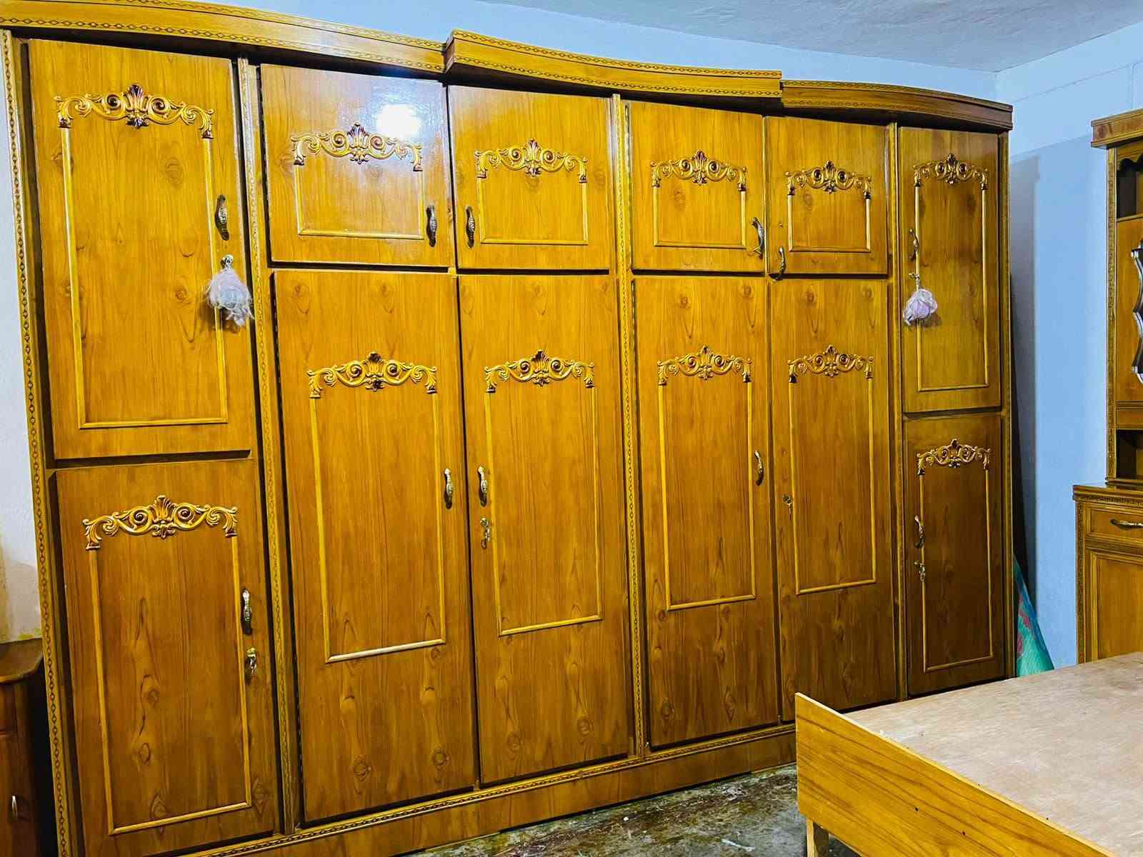يتوفر غرف نوم نظافه فول بأنسب الاسعار للاستفسار الاتصال ع الرقم ***********
