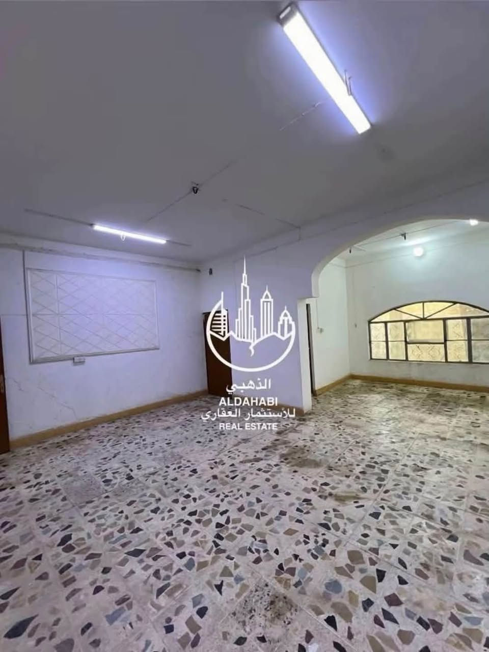 بيت للايجار في الجبيله الخربطليه موقع ممتاز جداً يلائم السكن العائلي مساحه 240
مواصفات البيت يحتوي غرفتين منام ، صاله ، استقبال ، مطبخ ، صحيات ، كراج  

سعر الايجار 800 شامل الكهرباء  
.
للمعلومات اكثر الاتصال على الارقام

***********
او زيارة موقعنا 
البصره _ شارع عام حي الزهراء _ قرب مستشفى النفط 
الذهبي للاستثمار العقاري
مجاز قانونياً

نص مكتوب في الصور:
- الذهبي ALDAHABI للاستثمار العقاري REAL ESTATE