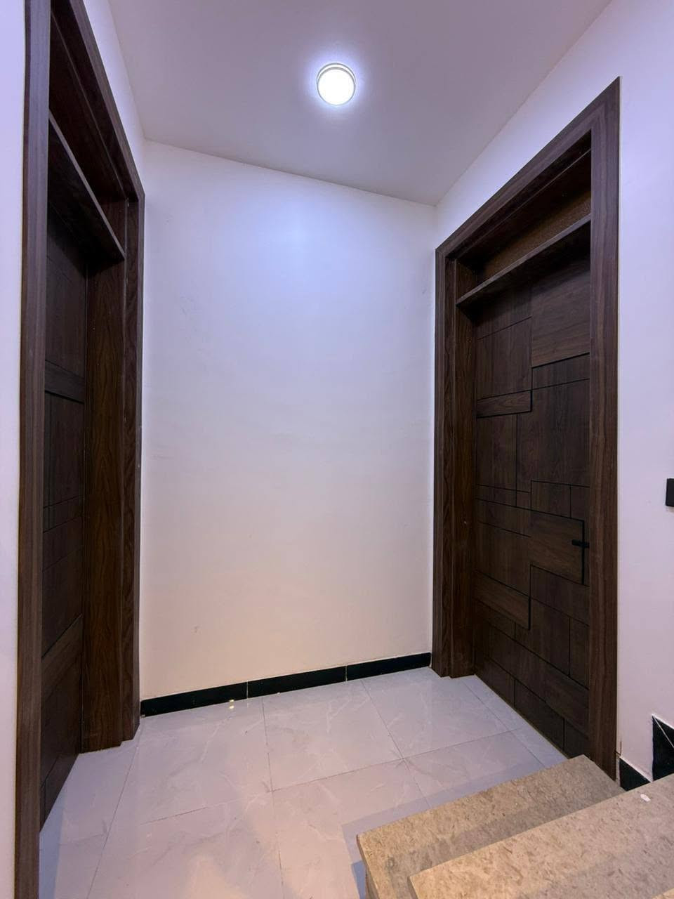 بيت للبيع
بغداد / الدورة / البوعيثة 

مجمع بهاء المدن

. 

مساحة 50 متر

5×10

بناء حديث درجة اولى

غرفتين نوم

3 صحيات 

كامل خدمات

📞

***********

@الجميع

