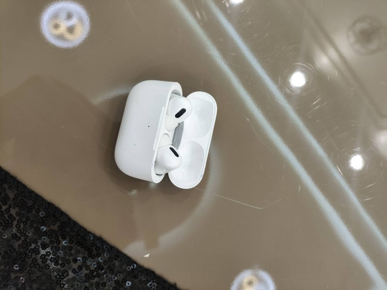AirPods Pro الجيل الاول
السلام عليكم للبيع   اي ربود ابل كوبي درجةاولى بحالة جيدة خالي من الضرر 
شغال وعلى الفحص السعر 20الف مع التوصيل 
العنوان الديوانية لاستفسار الاتصال على الرقم ***********واتساب ✅
متوفر توصيل لجميع المحافظات 🚗🇮🇶
