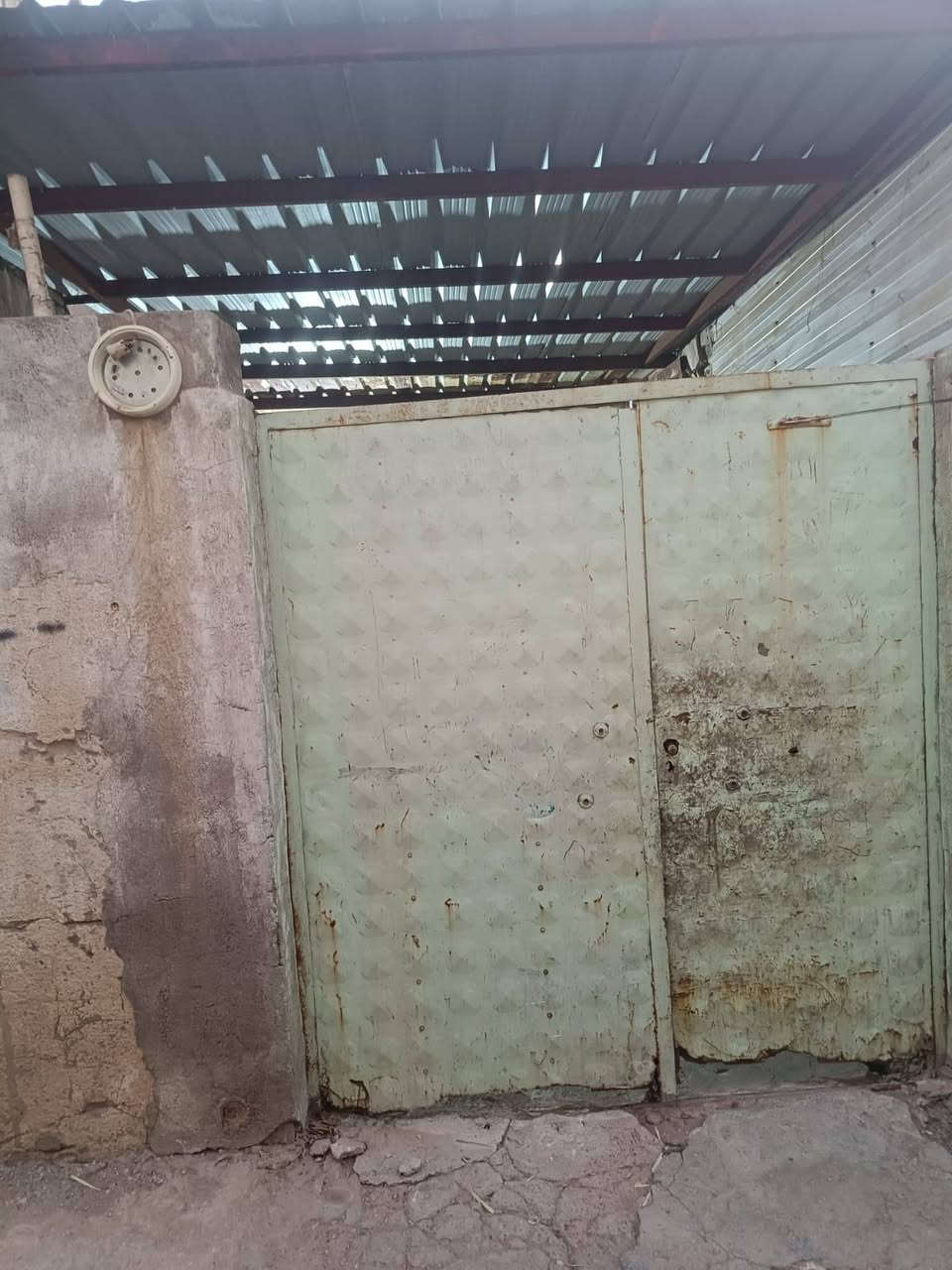 السلام عليكم ورحمة الله
بيت للبيع المساحه 162 طابو ملك صرف في شارع العميرات 
قريب ع الشارع العام كافة الخدمات متوفره
التفاصيل اكثر اتصال على رقم الهاتف ***********
