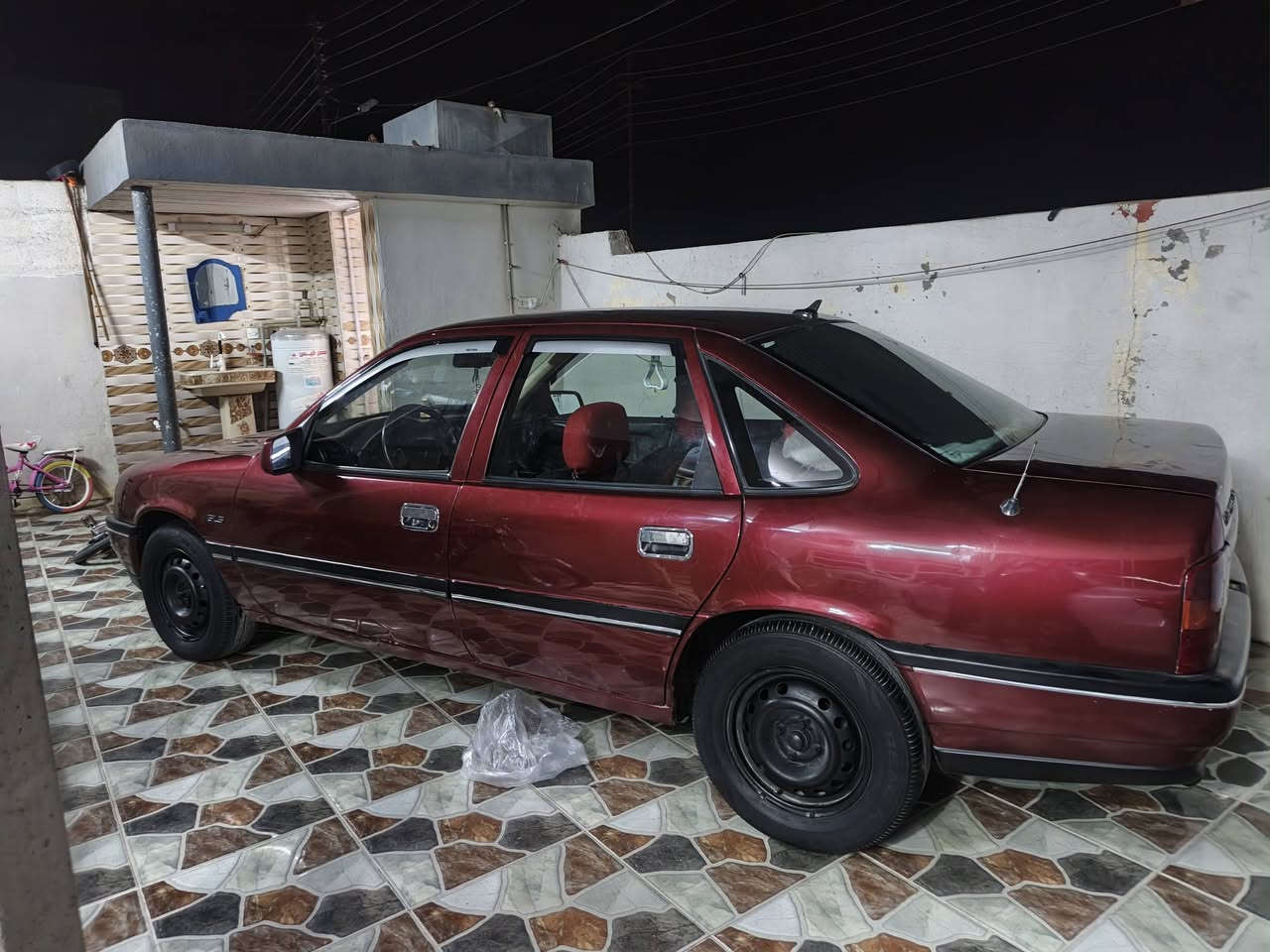 اوپل فکترا لبیع مودیل 1992  سنویە جدید و حجم 20  سیارە سبوخ جمالیە  دفتر بانزین بی و مکان داقوق ***********
