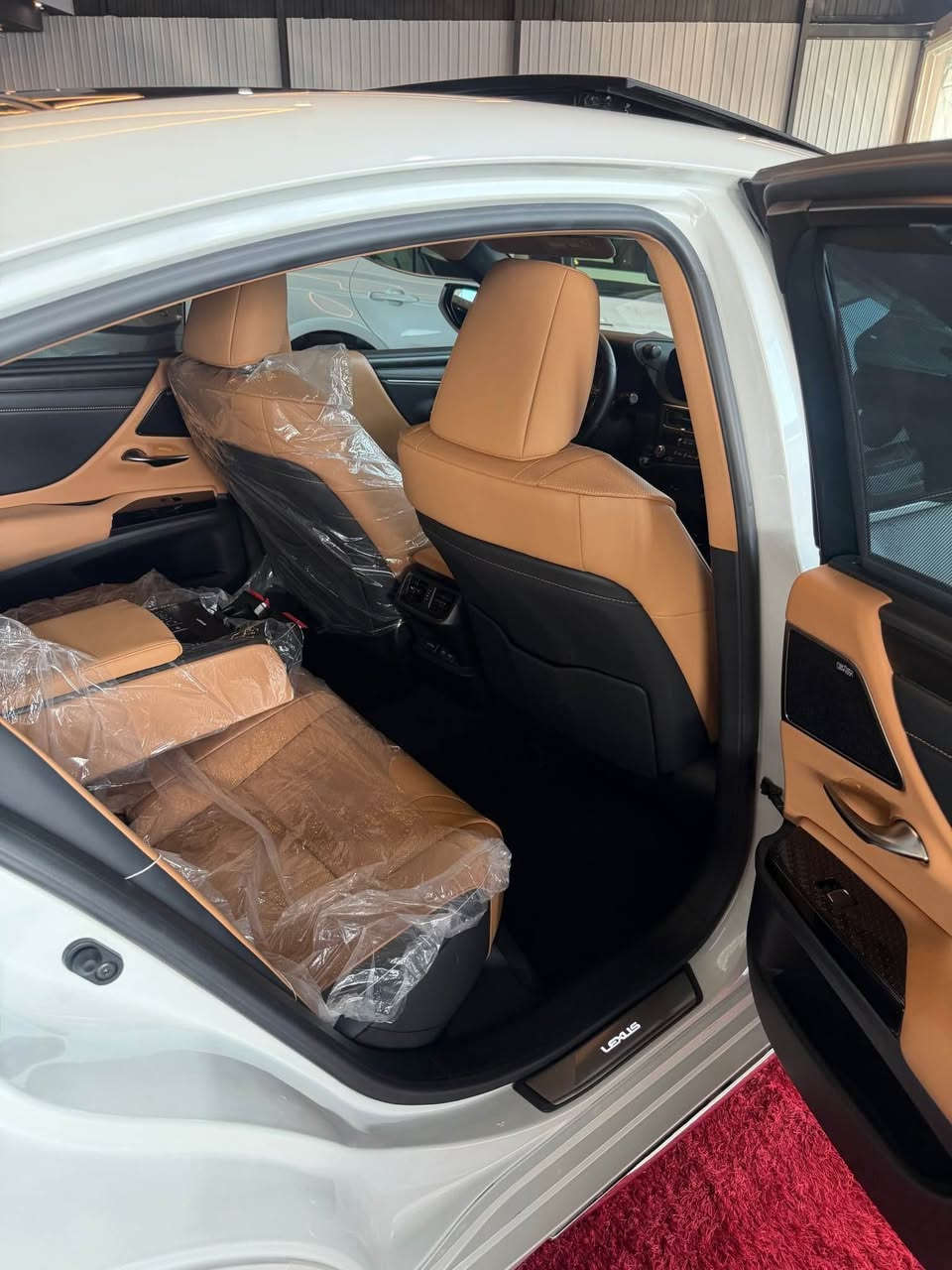 Lexus es350 sas 
2024 1,000km 📦
مكفول كفاله عامه ليگزز ساس ضمان 
أربيل معرض نارين سيارات 
***********📞 أربيل, العراق
